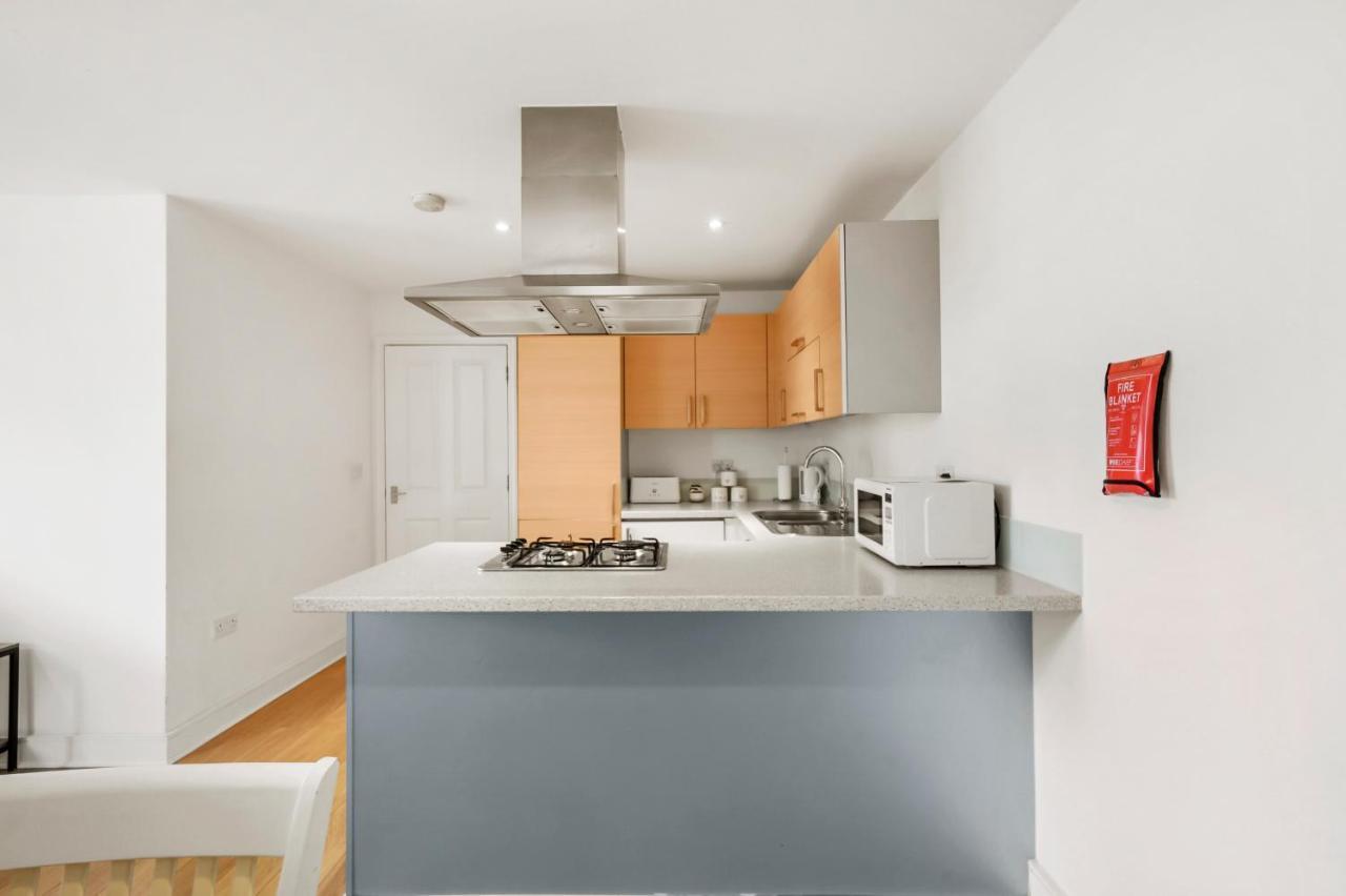 Luxnightzz - Two Bed - Close To North Station And Hospital Colchester Dış mekan fotoğraf