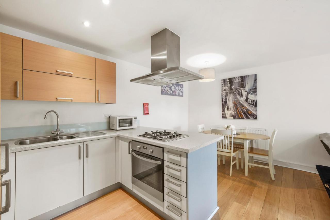 Luxnightzz - Two Bed - Close To North Station And Hospital Colchester Dış mekan fotoğraf
