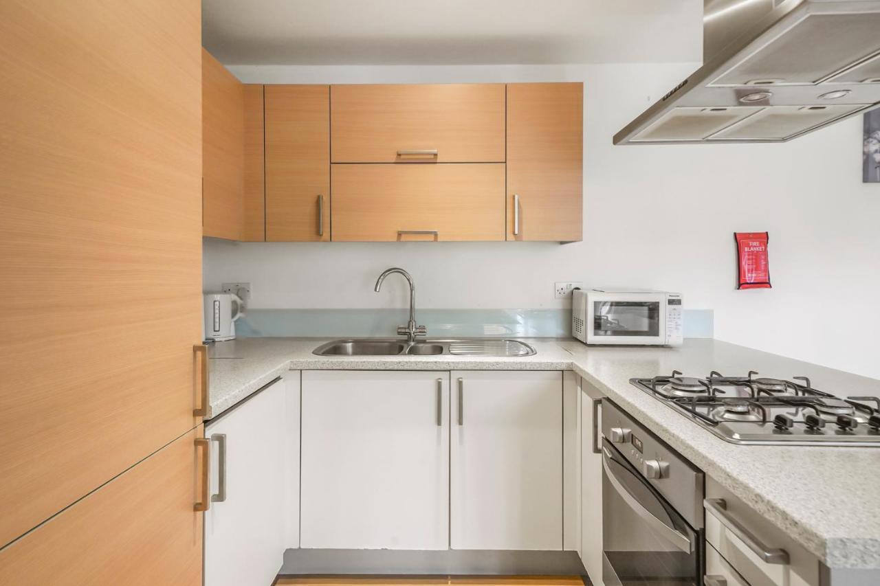 Luxnightzz - Two Bed - Close To North Station And Hospital Colchester Dış mekan fotoğraf
